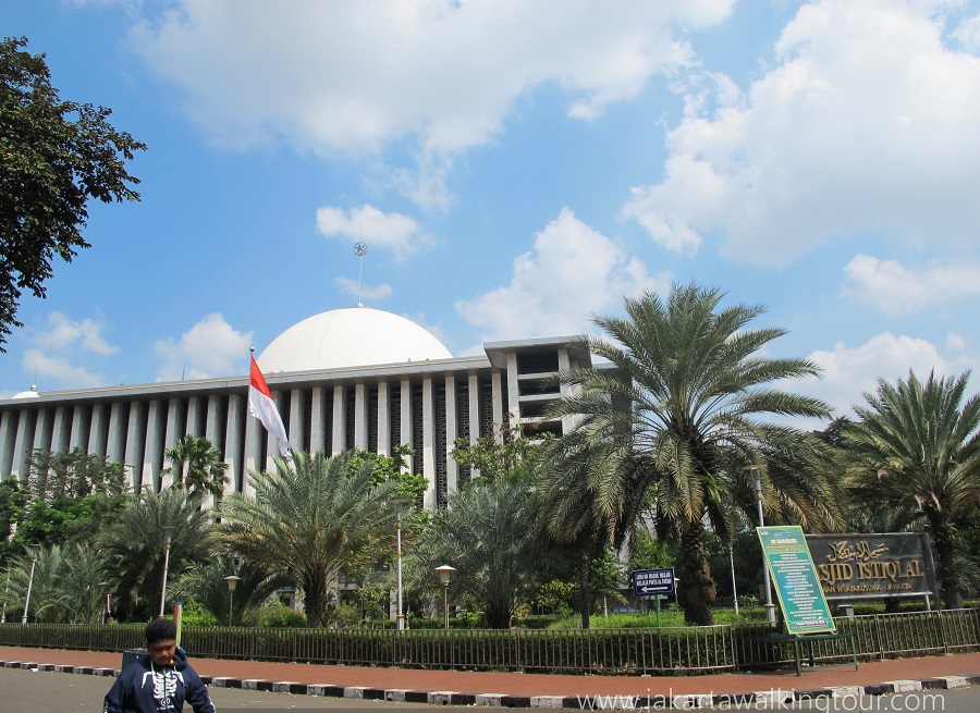 istiqlal mosque in jakarta