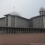 largest mosque in south east asia